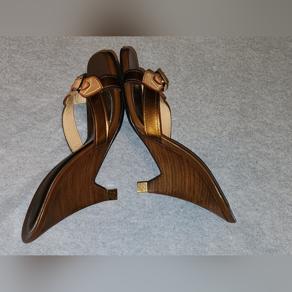 🔥EUC Louis Vuitton Mule  Wooden Heels Slides Sandal  Leather - Picture 13 of 14